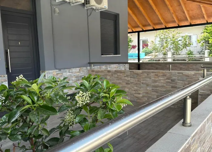 Grey Pearls * Vrasná