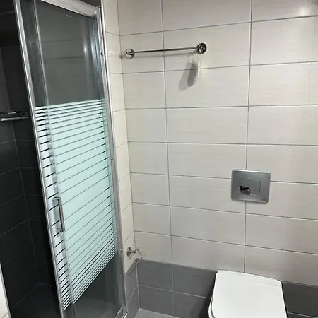 Grey Pearls Apartment
